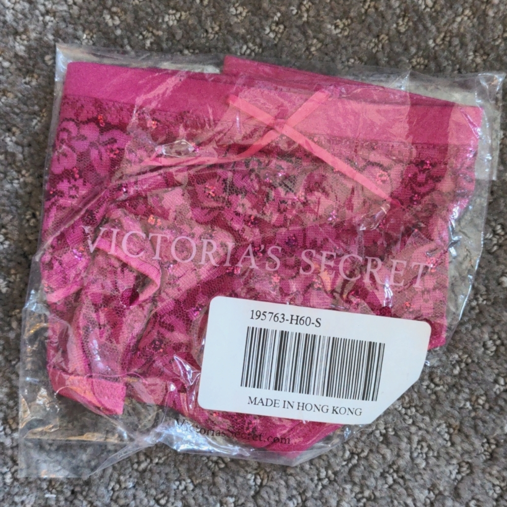 NWT Victoria's Secret Lace & Glitter Pink Hip-hugger Panties Size S